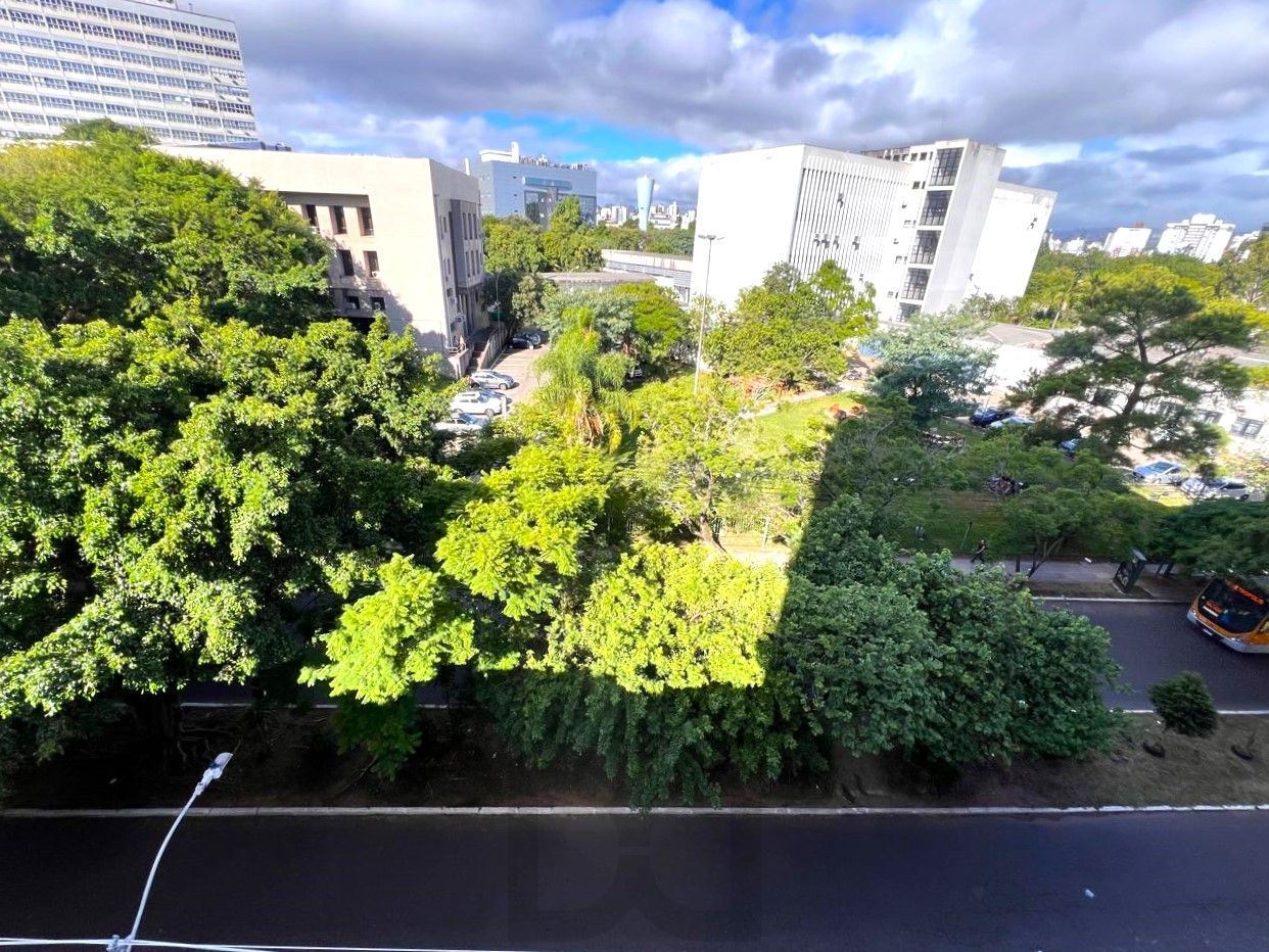 Apartamento 3 dormitórios em Frente a Faculdade de Odonto e Hosp. Clínicas — foto 8