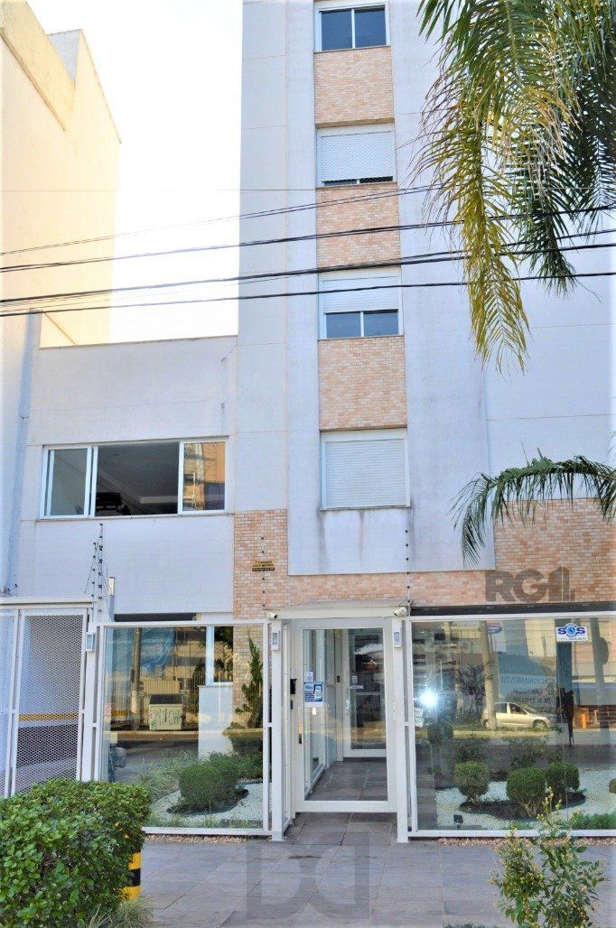 Excelente apartamento 2 dorm. sendo 1 suite, com terraço, churrasqueira, semimobiliado - 1 vaga dupla - Bairro Cidade Baixa — foto 2