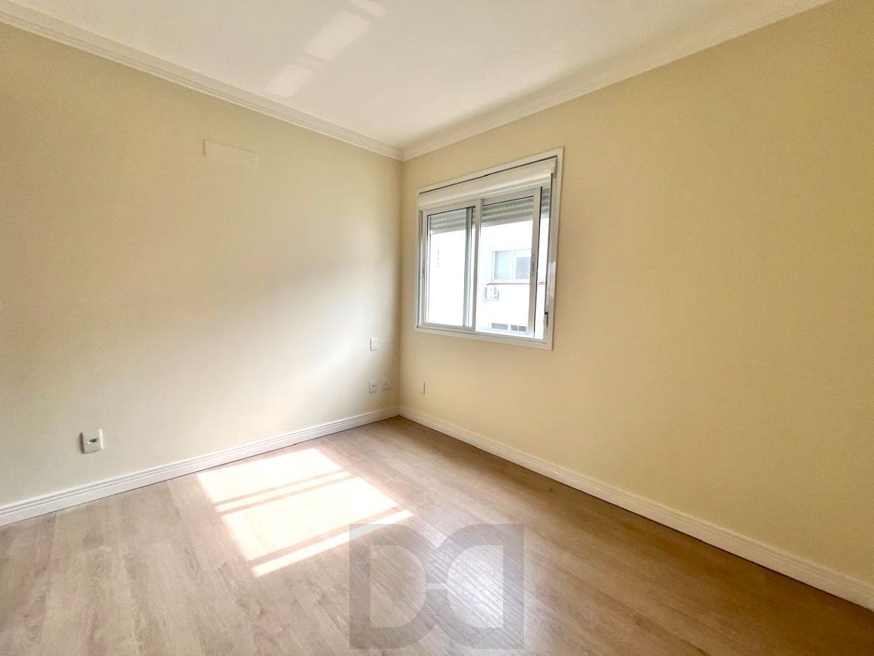 Apartamento 2 dormitórios com suíte, vaga dupla e elevador no Bairro Auxiliadora. — foto 35