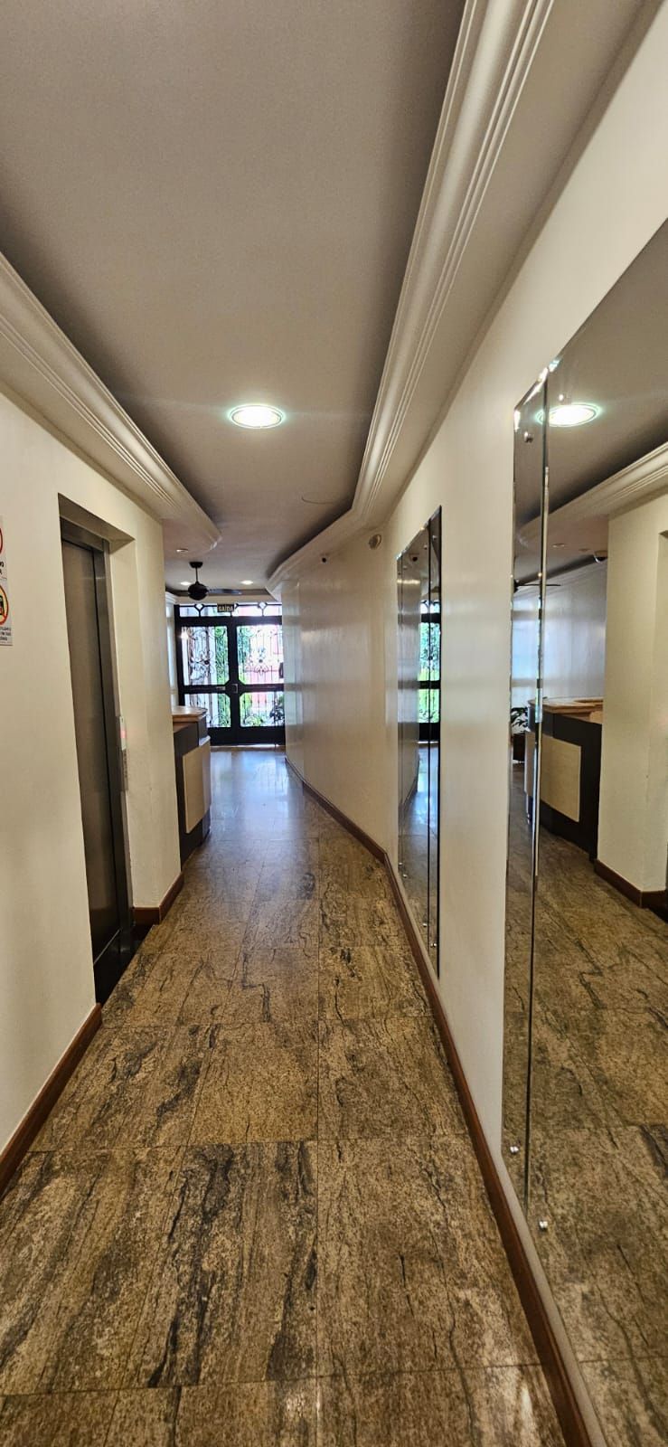 STUDIO REFORMADO E MOBILIADO NO CENTRO HISTÓRICO DE PORTO ALEGRE — foto 13