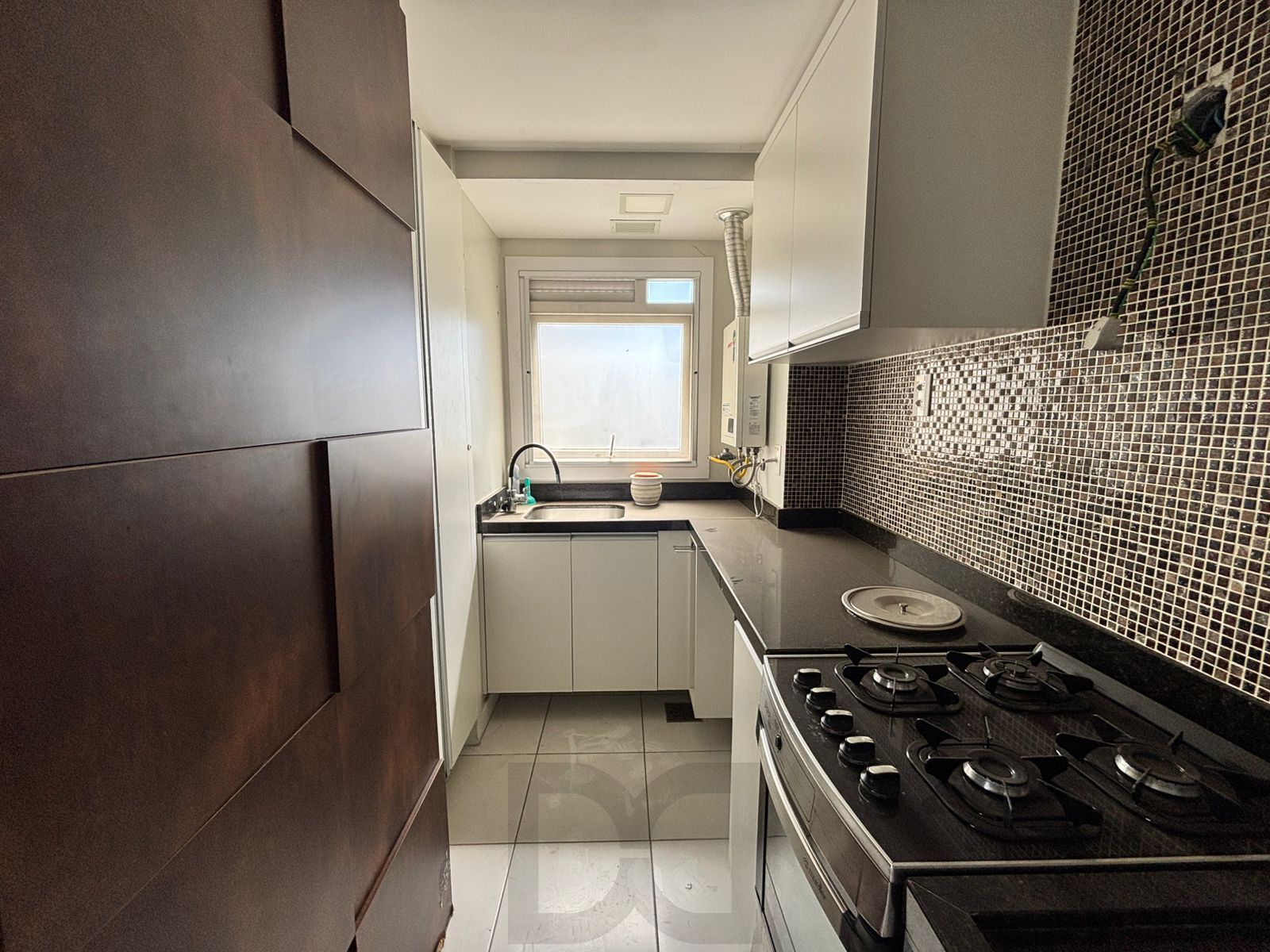 Excelente apartamento 3 dormitórios semimobiliado com vaga no ICON — foto 25
