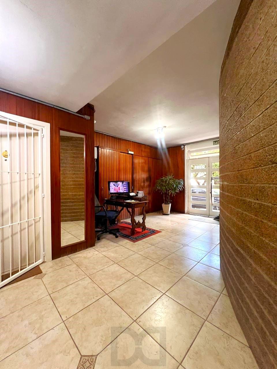 HALL E PORTARIA DO PRÉDIO