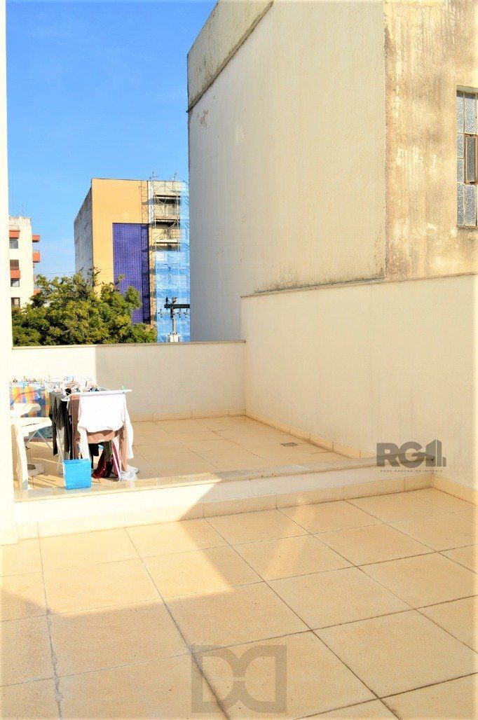 Excelente apartamento 2 dorm. sendo 1 suite, com terraço, churrasqueira, semimobiliado - 1 vaga dupla - Bairro Cidade Baixa — foto 26