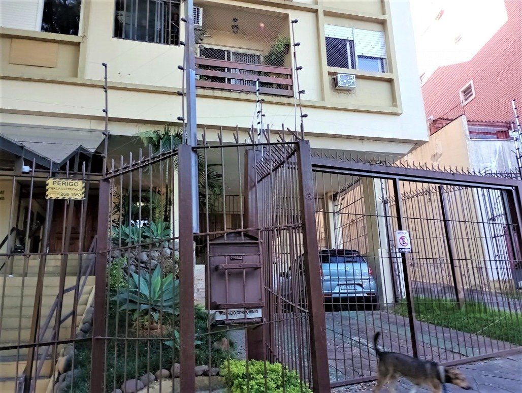ótimo apartamento 2 dormitórios com sacada e 1 vaga de garagem coberta por convenção. — foto 2