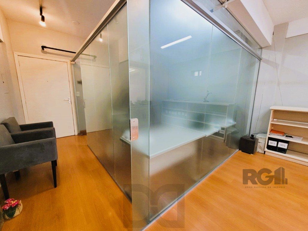 EXCELENTE SALA COMERCIAL NO CENTRO DA CIDADE DE PORTO ALEGRE — foto 8