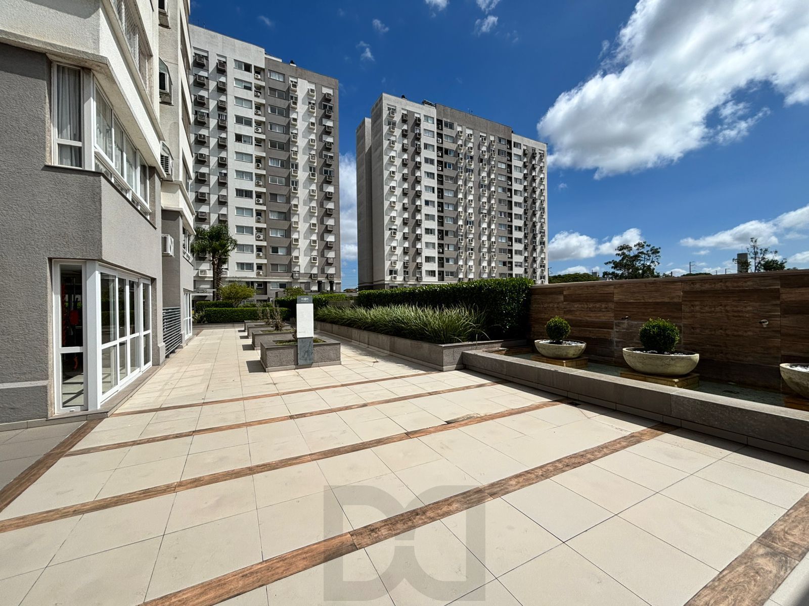 Excelente apartamento 3 dormitórios semimobiliado com vaga no ICON — foto 5