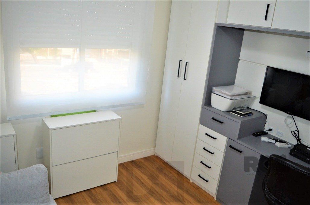Excelente apartamento 2 dorm. sendo 1 suite, com terraço, churrasqueira, semimobiliado - 1 vaga dupla - Bairro Cidade Baixa — foto 47