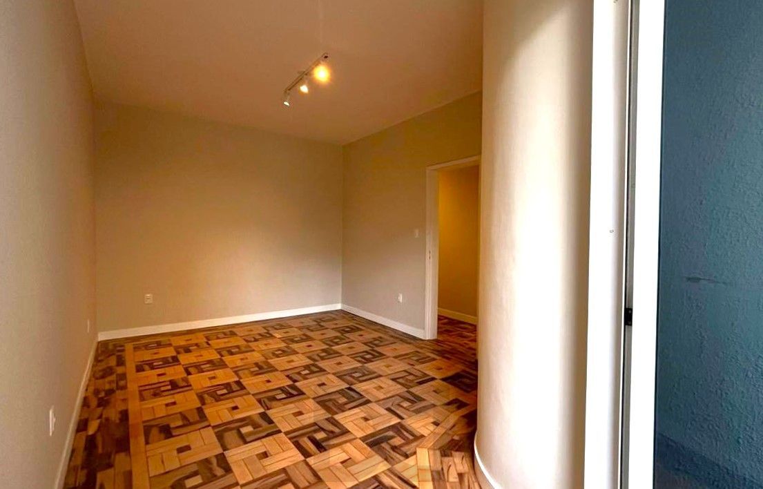 Apartamento 3 dormitórios reformado e semi mobiliado no coração do Bom Fim — foto 18