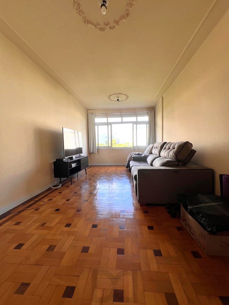 Apartamento 3 dormitórios em Frente a Faculdade de Odonto e Hosp. Clínicas — foto 9
