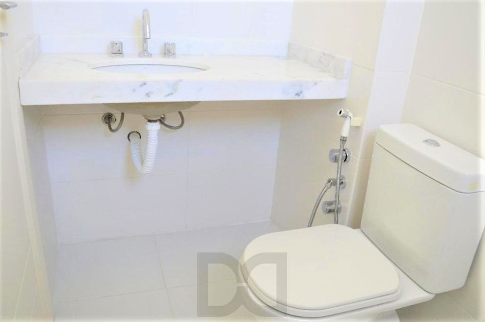 Apartamento 2 dormitórios com 1 suíte e box duplo de garagem no bairro Auxiliadora . — foto 15