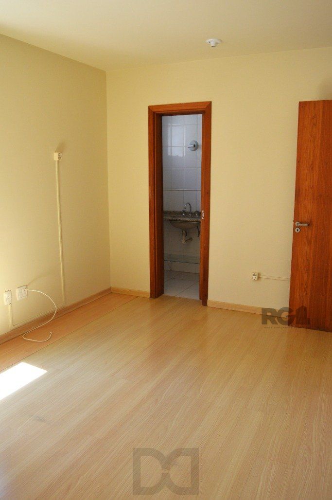 Excelente apto.2 dorm. com 1 suíte, churrasqueira e 1 vaga na Rua Olavo Bilac — foto 27