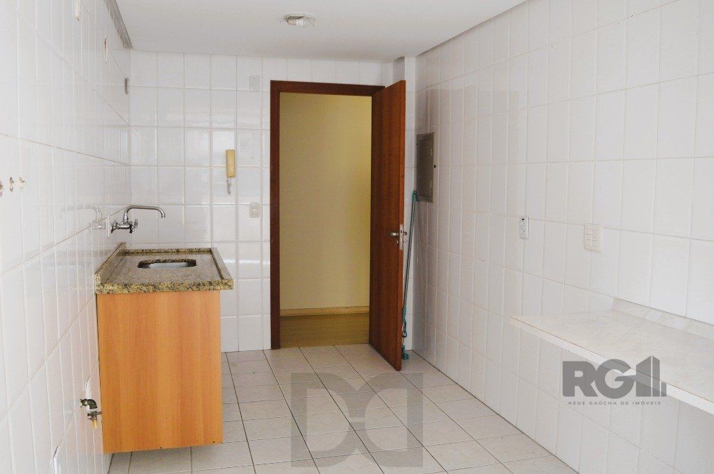 Excelente apto.2 dorm. com 1 suíte, churrasqueira e 1 vaga na Rua Olavo Bilac — foto 12