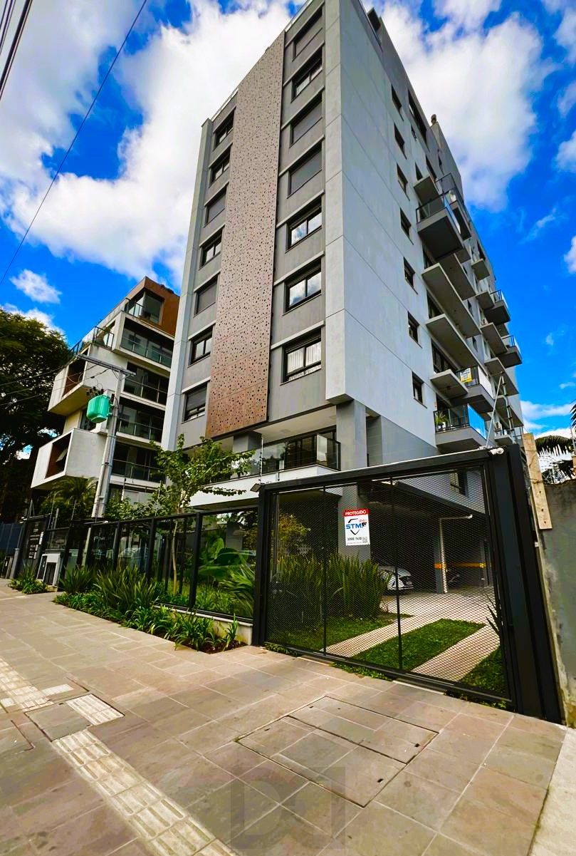 Excelente apartamento 2 dormitórios com sacada e vaga coberta no Petrópolis — foto 2