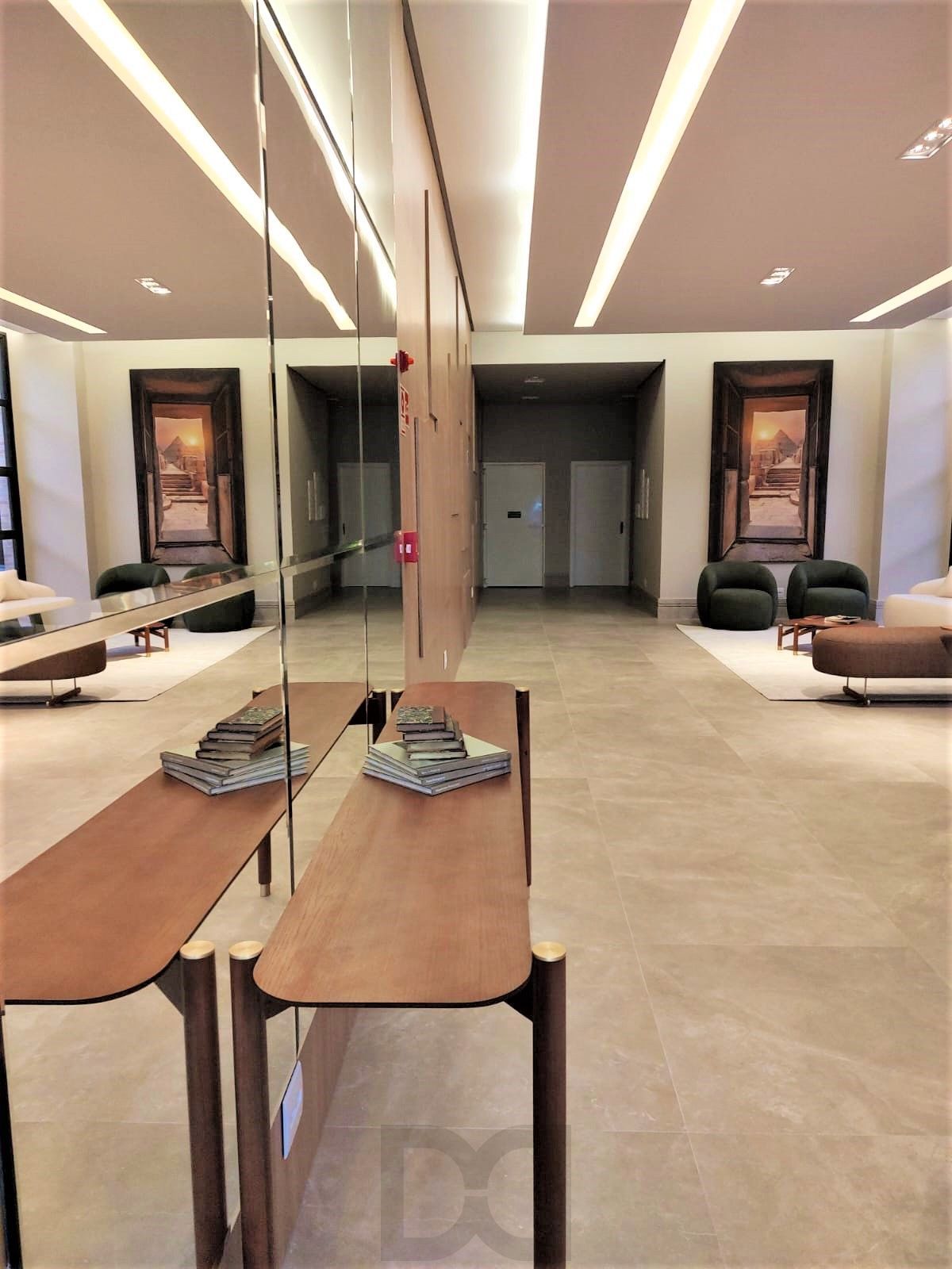 Excelente apartamento 2 dormitórios semi mobiliado no Mont`t Serrat — foto 7