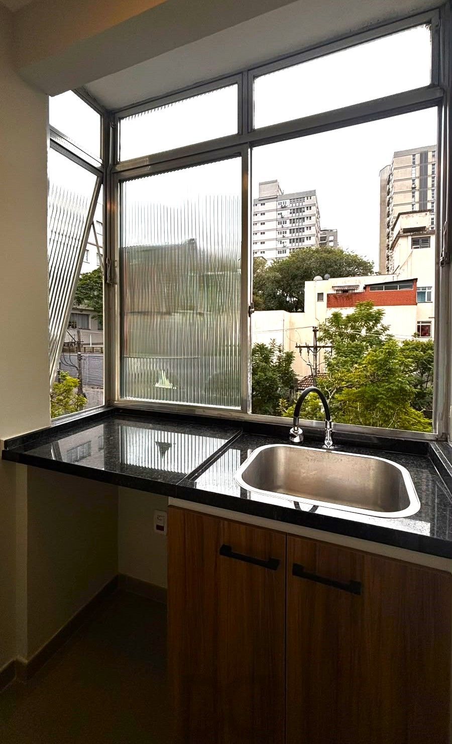 Apartamento 3 dormitórios reformado e semi mobiliado no coração do Bom Fim — foto 41
