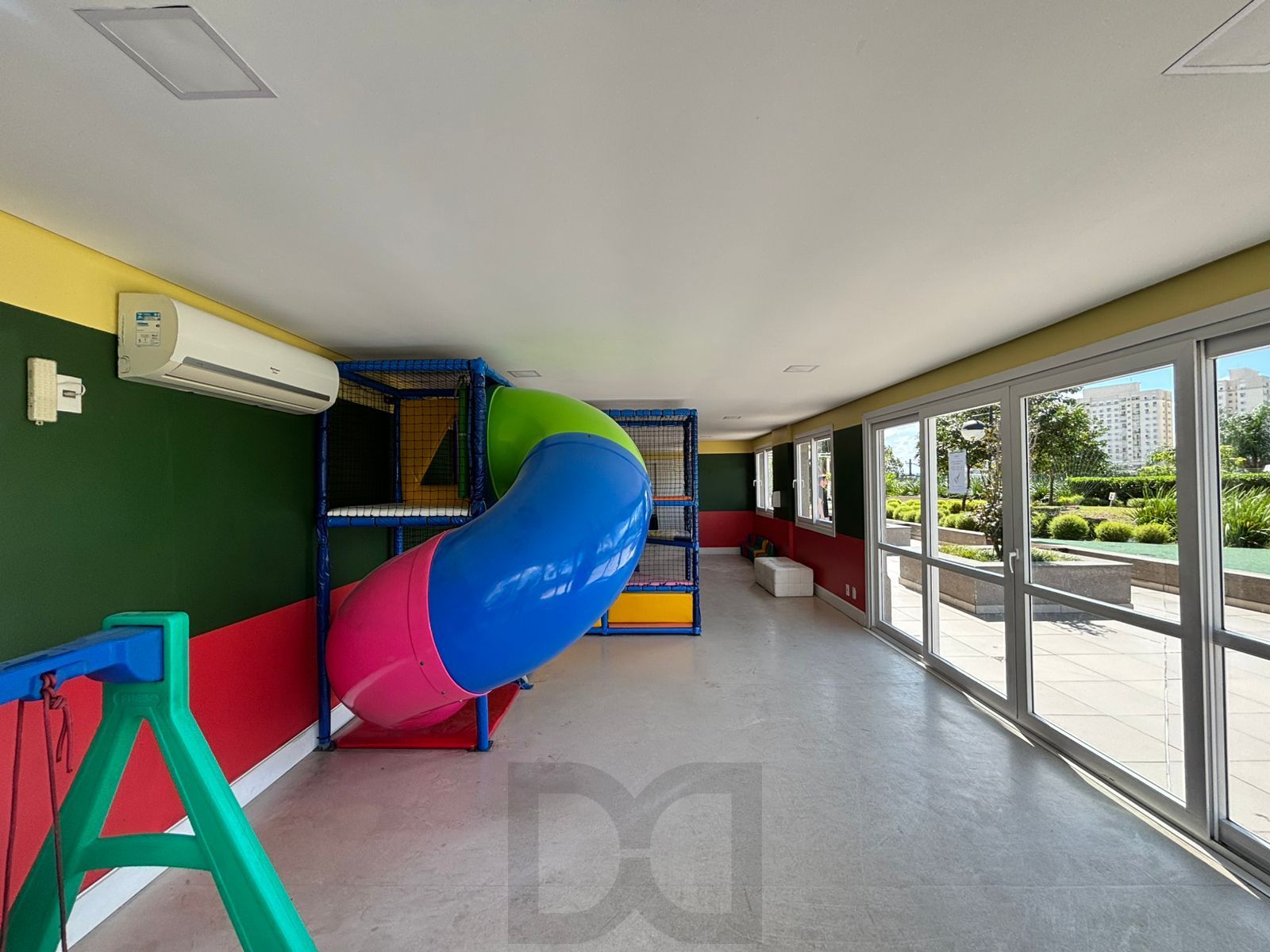 Excelente apartamento 3 dormitórios semimobiliado com vaga no ICON — foto 12