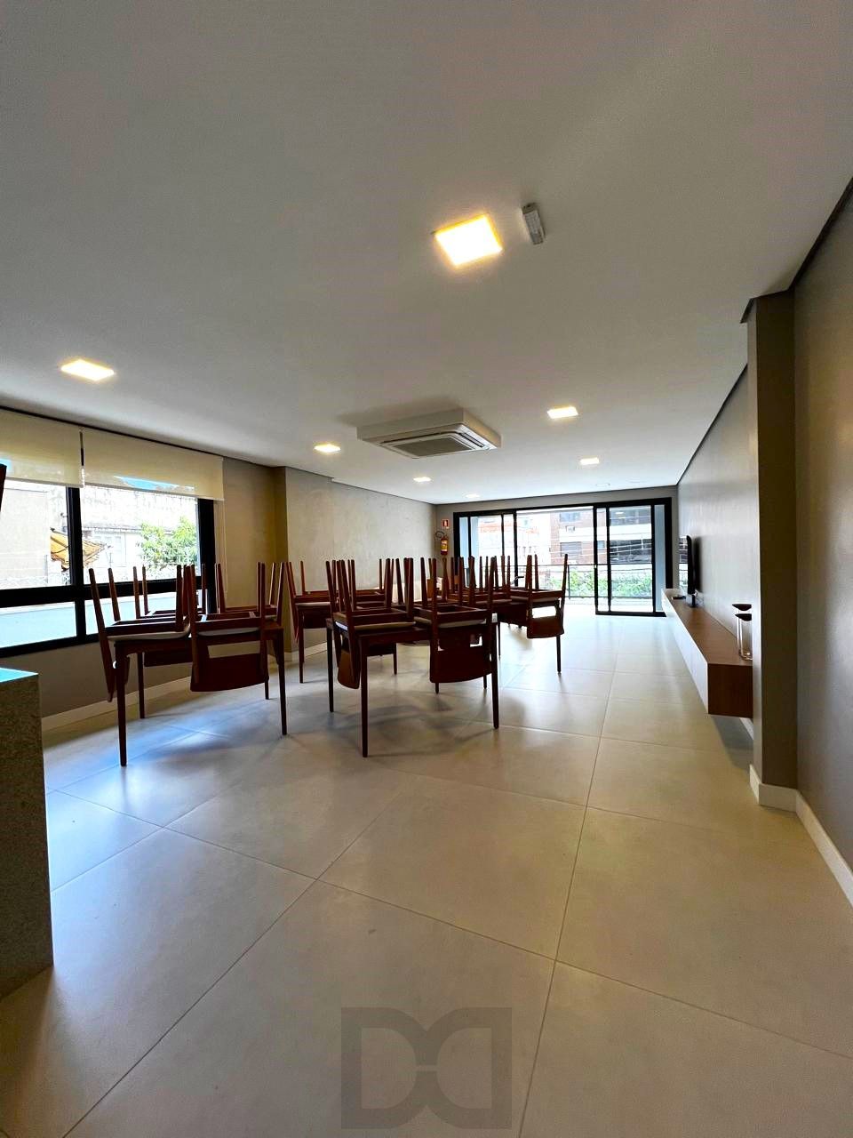 Excelente apartamento 2 dormitórios com sacada e vaga coberta no Petrópolis — foto 15