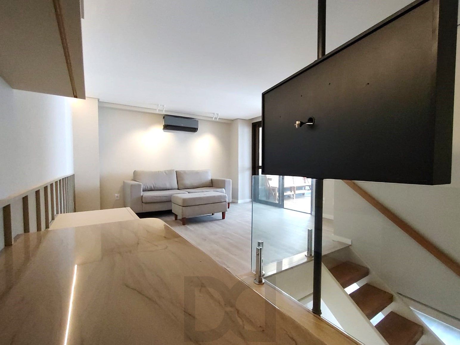 Lindo Duplex 2 dormitórios todo reformado na Dona Laura — foto 43