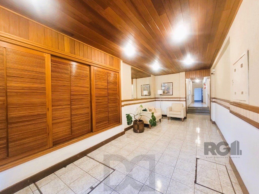 Excepcional apto. com excelente localização, na Rua Gomes Jardim 2 quartos com vaga. — foto 4