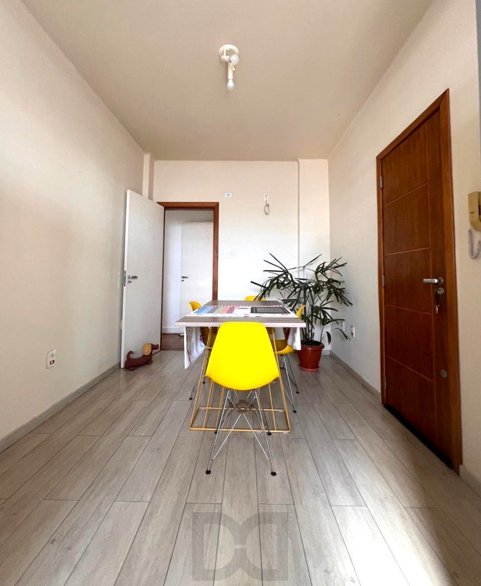 Apartamento 3 dormitórios em Frente a Faculdade de Odonto e Hosp. Clínicas — foto 15