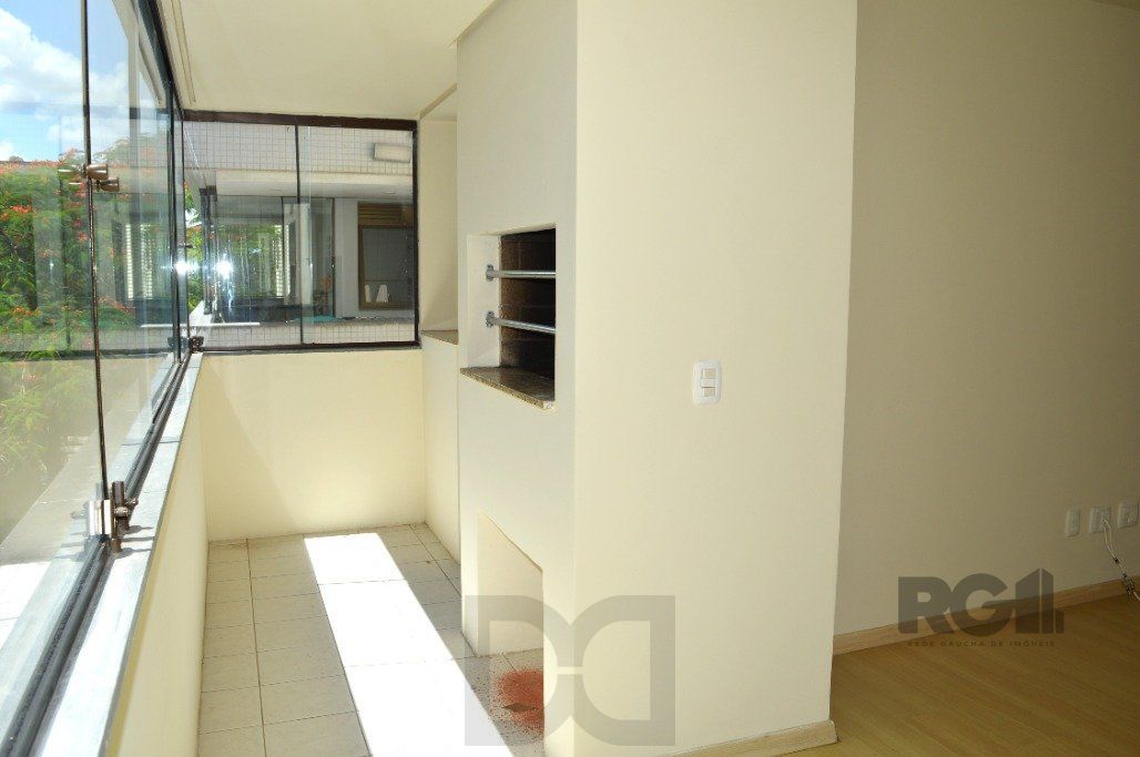 Excelente apto.2 dorm. com 1 suíte, churrasqueira e 1 vaga na Rua Olavo Bilac — foto 1