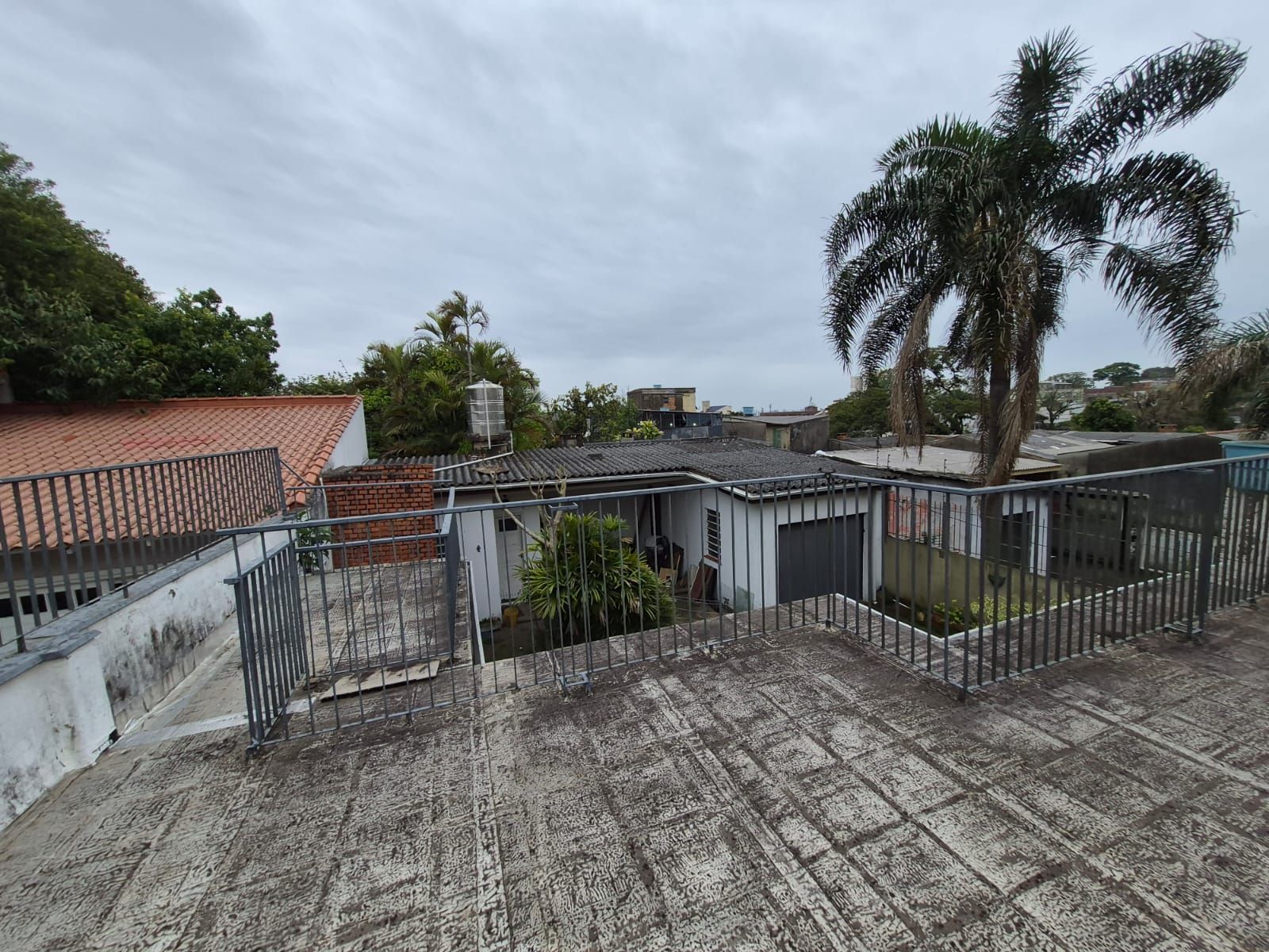 Casa 3 Dormitórios à venda com Piscina na Rua Carumbé - Porto Alegre - RS — foto 18