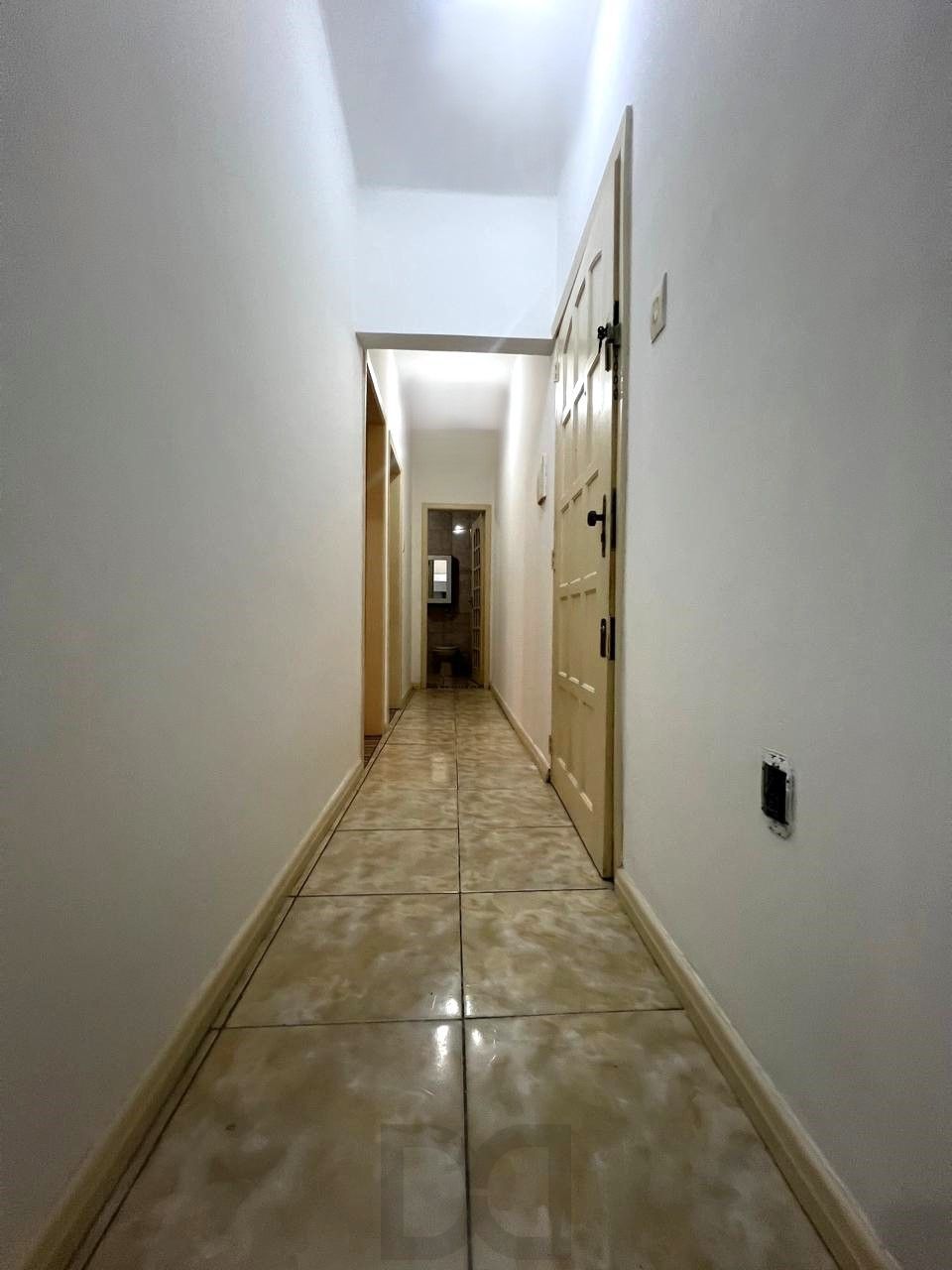 corredor de acesso aos dormitórios