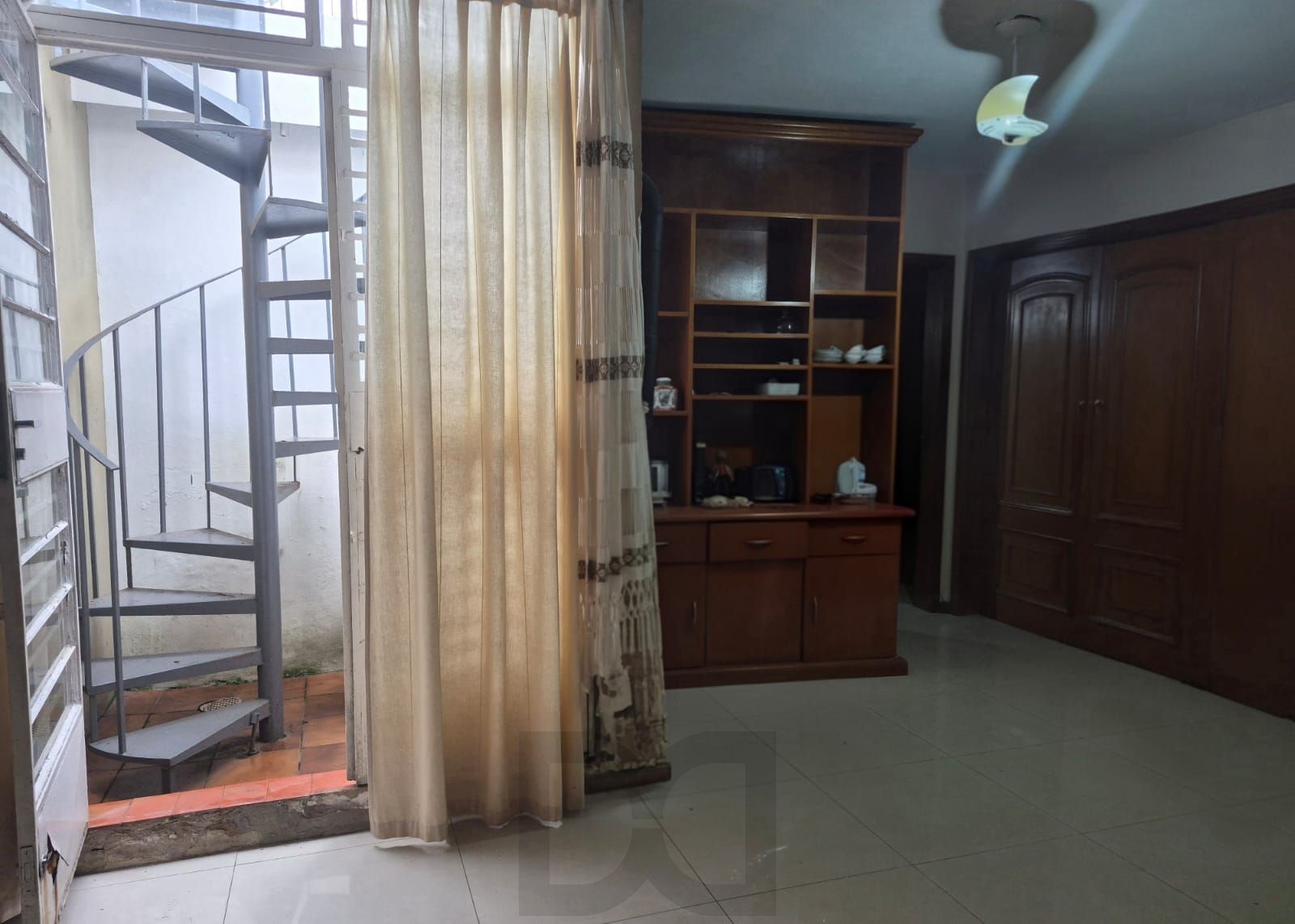 Casa 3 Dormitórios à venda com Piscina na Rua Carumbé - Porto Alegre - RS — foto 14
