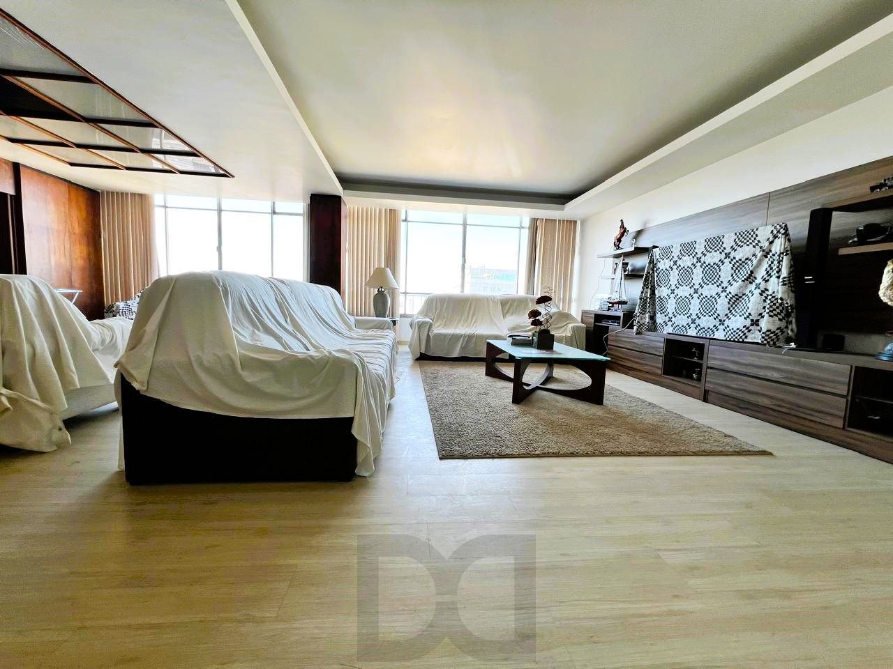 Excelente apartamento 3 dormitórios com vista para o Guaíba em frente a Santa Casa - Edif. Santa Tecla — foto 1