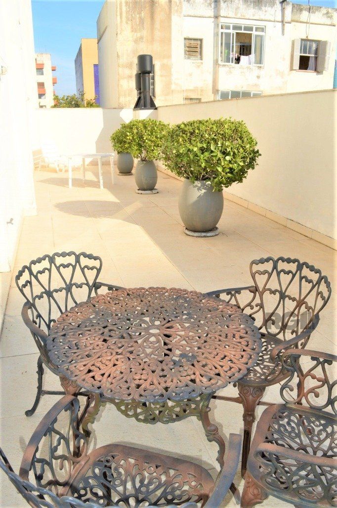Excelente apartamento 2 dorm. sendo 1 suite, com terraço, churrasqueira, semimobiliado - 1 vaga dupla - Bairro Cidade Baixa — foto 11