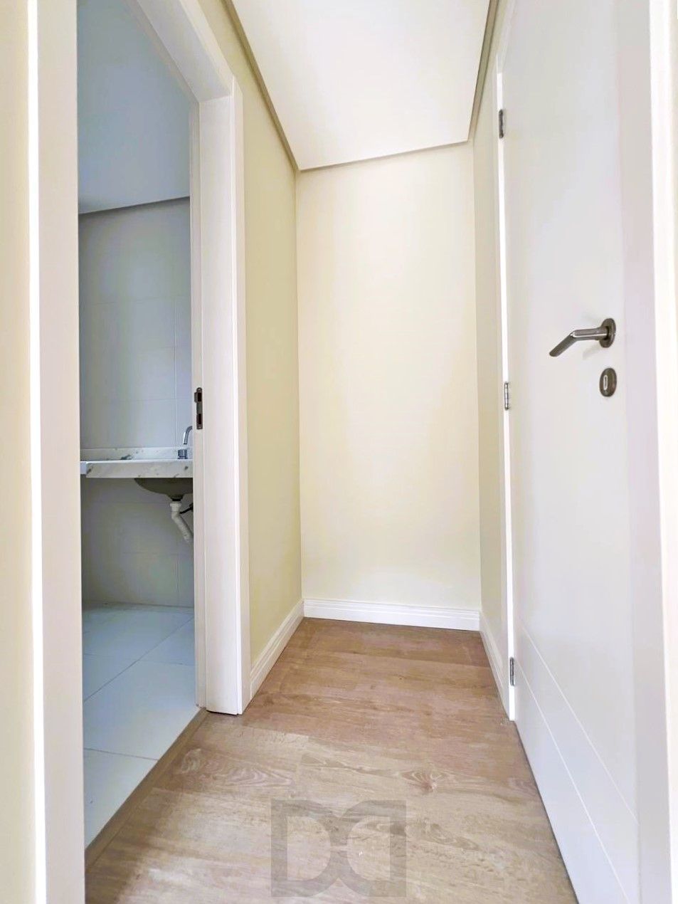 Apartamento 2 dormitórios com suíte, vaga dupla e elevador no Bairro Auxiliadora. — foto 32