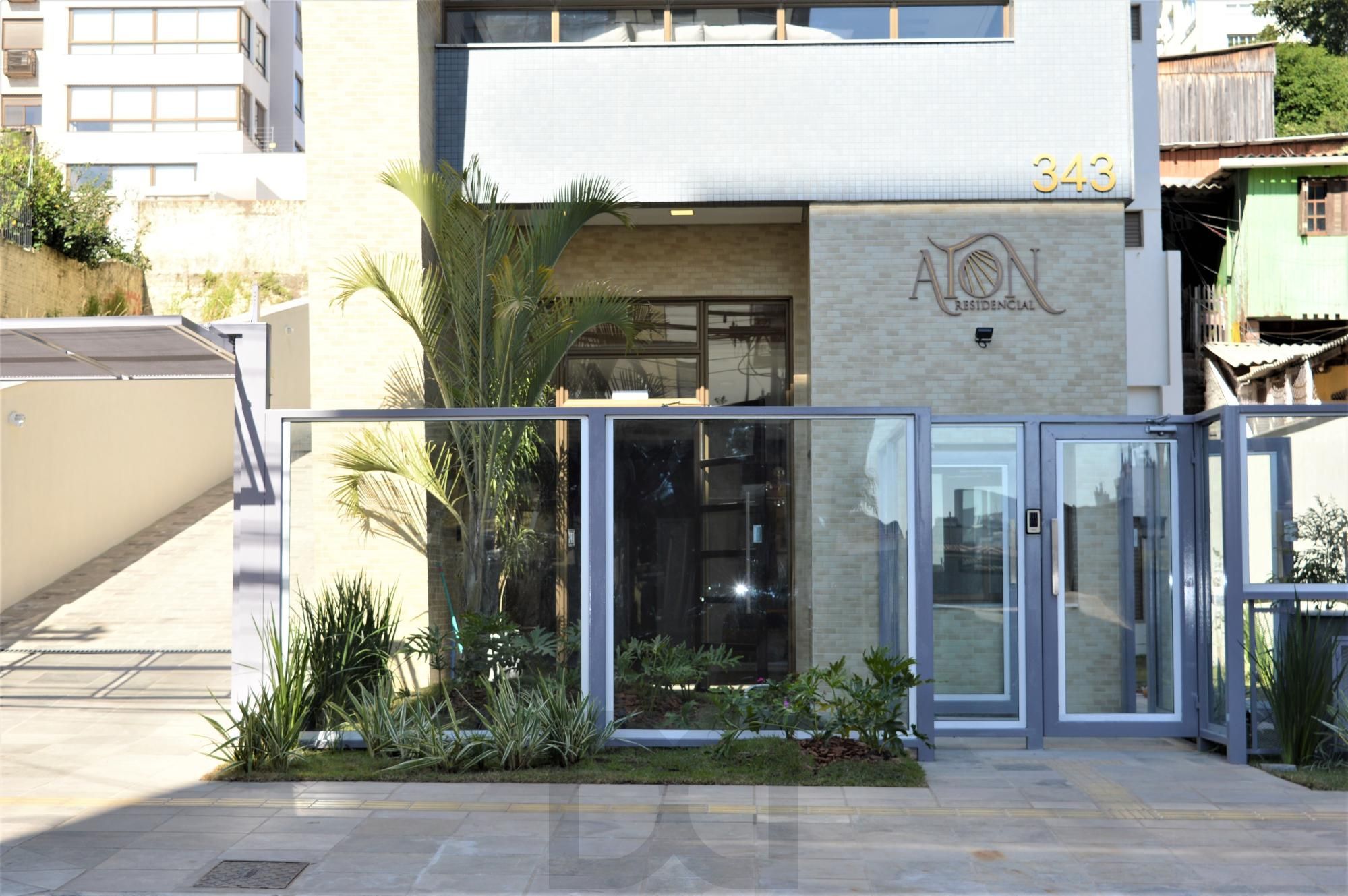 Excelente apartamento 2 dormitórios semi mobiliado no Mont`t Serrat — foto 3
