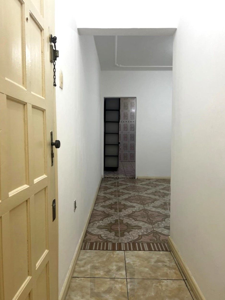 entrada para o living do apartamento