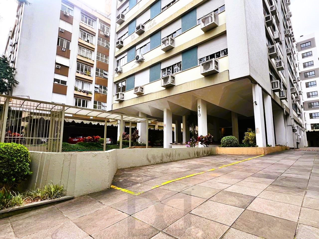 VENDA: Apartamento 3 dormitórios semimobiliado com vaga no coração do Bom Fim! — foto 3