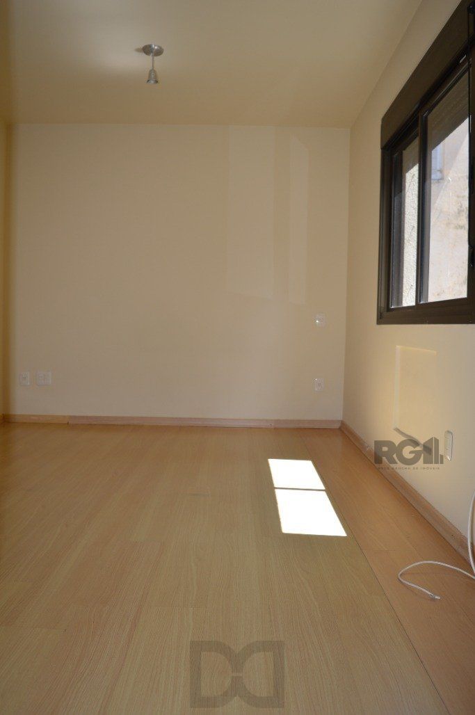 Excelente apto.2 dorm. com 1 suíte, churrasqueira e 1 vaga na Rua Olavo Bilac — foto 33