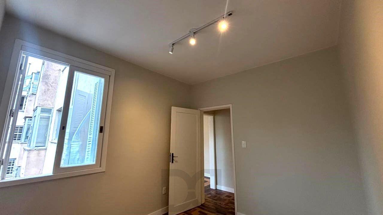 Apartamento 3 dormitórios reformado e semi mobiliado no coração do Bom Fim — foto 15