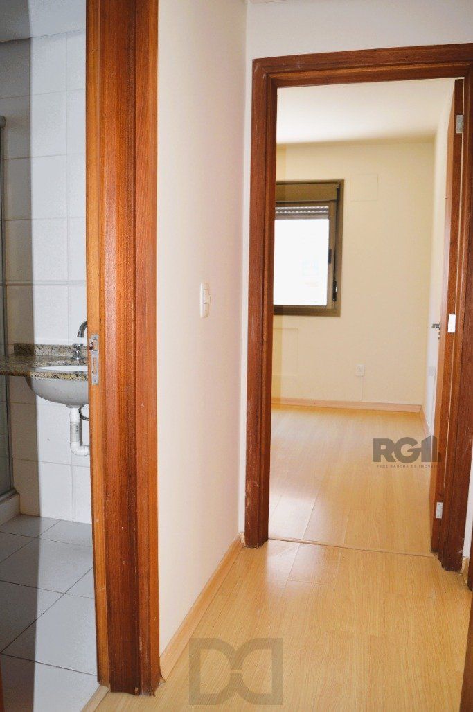 Excelente apto.2 dorm. com 1 suíte, churrasqueira e 1 vaga na Rua Olavo Bilac — foto 21