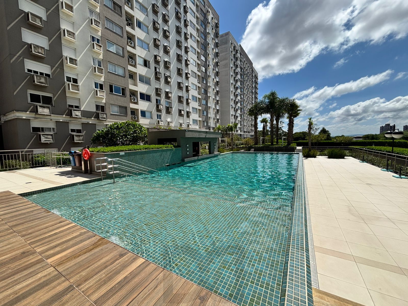 Excelente apartamento 3 dormitórios semimobiliado com vaga no ICON — foto 2