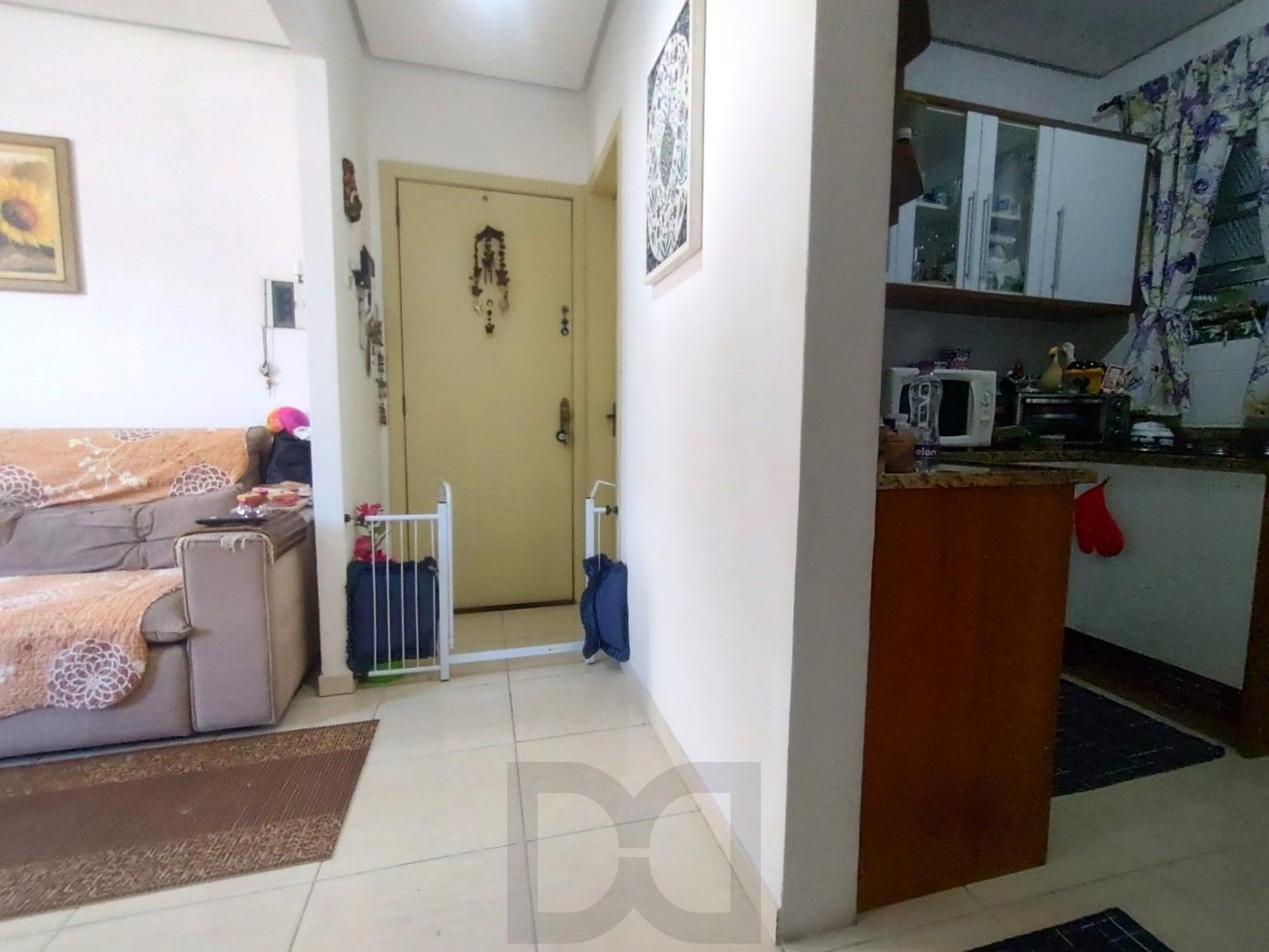 Apartamento 2 dormitórios semimobiliado próximo do Colégio Rosário — foto 10