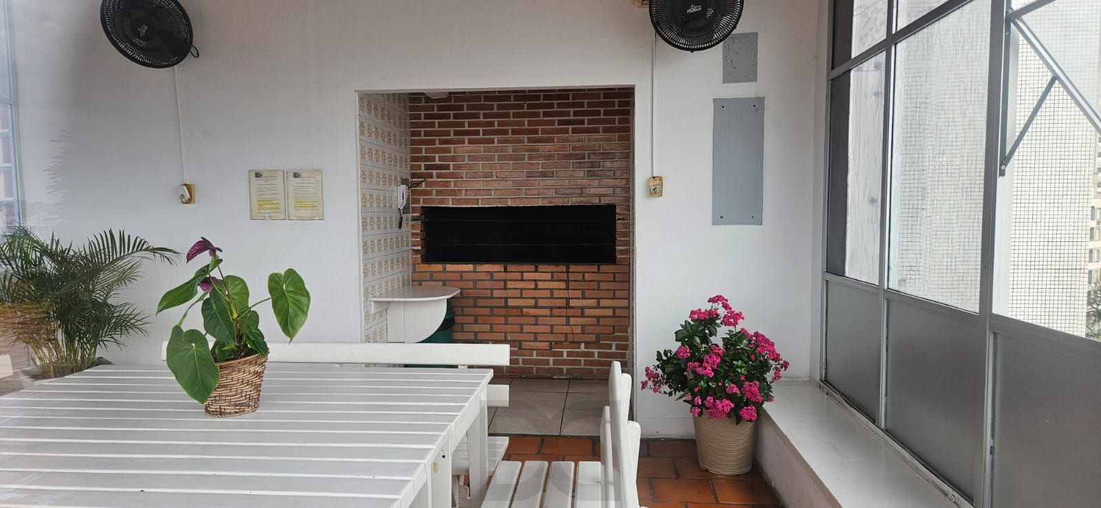 STUDIO REFORMADO E MOBILIADO NO CENTRO HISTÓRICO DE PORTO ALEGRE — foto 18