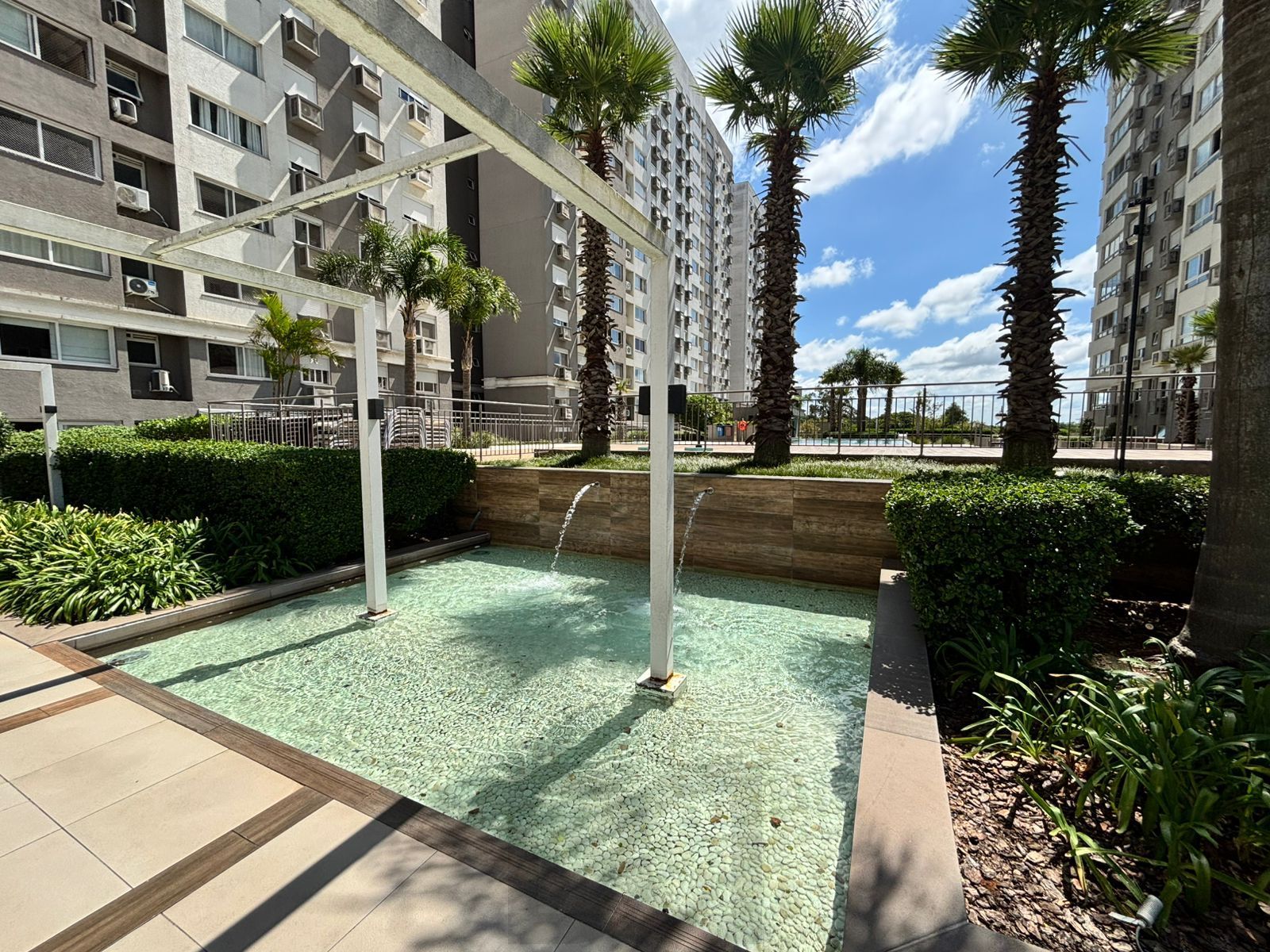 Excelente apartamento 3 dormitórios semimobiliado com vaga no ICON — foto 11