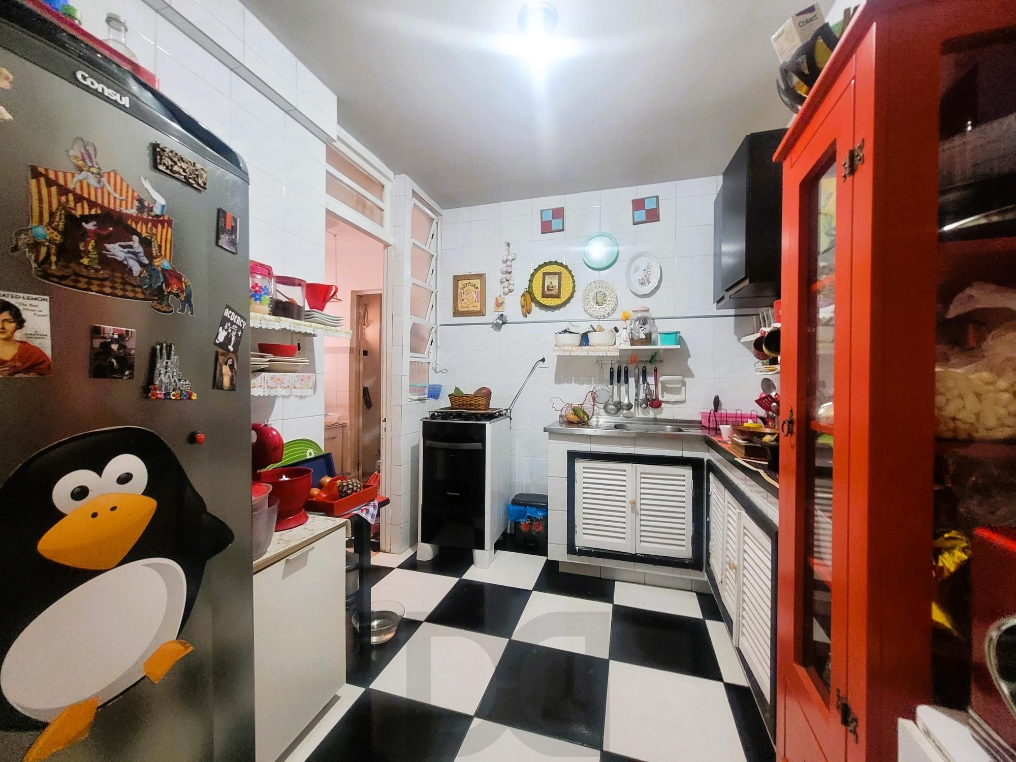 ÓTIMO APARTAMENTO 2 DORMITÓRIOS A 50m DA UFRGS E UFCSPA. — foto 9