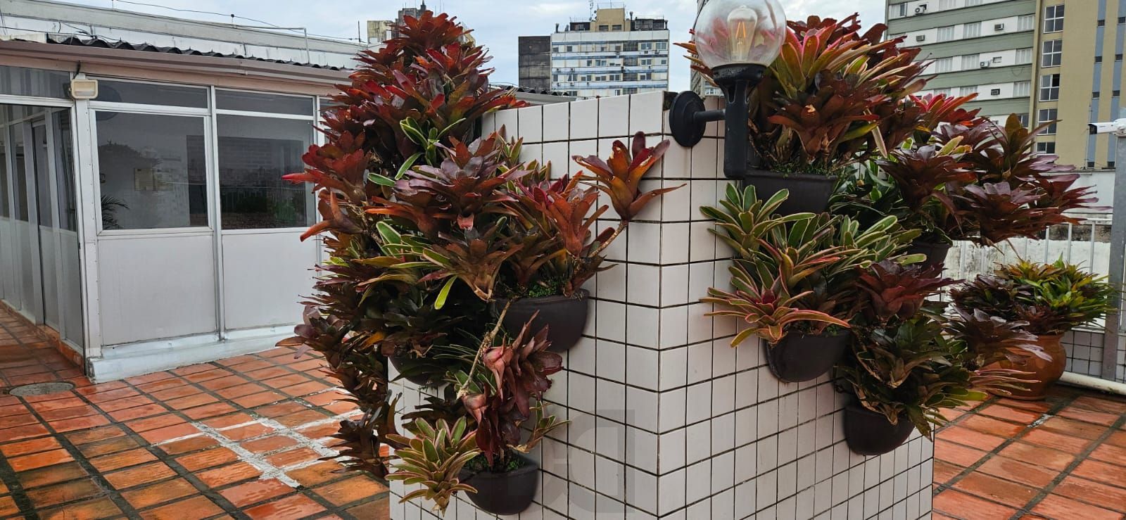 STUDIO REFORMADO E MOBILIADO NO CENTRO HISTÓRICO DE PORTO ALEGRE — foto 17