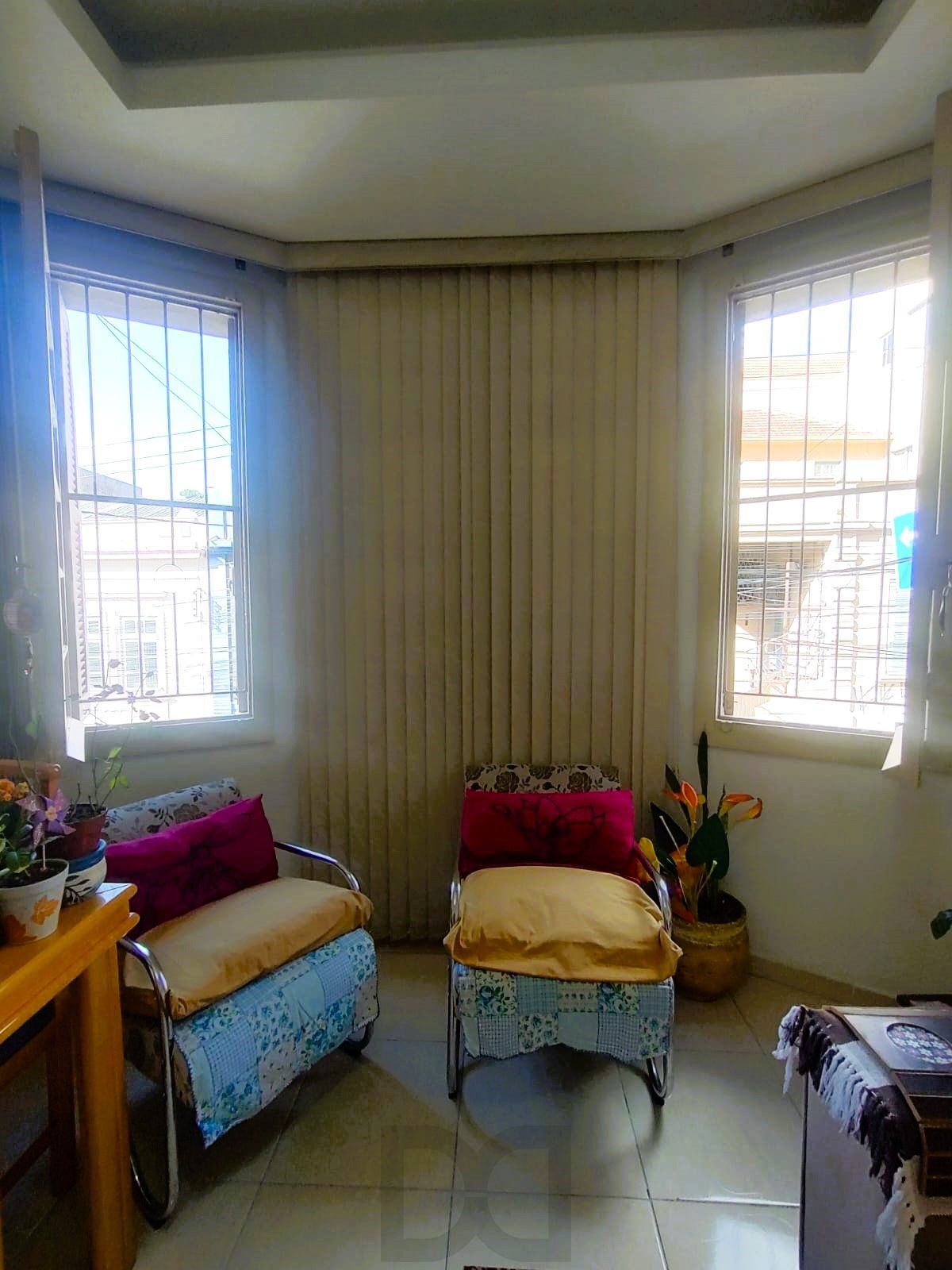 Apartamento 2 dormitórios semimobiliado próximo do Colégio Rosário — foto 7