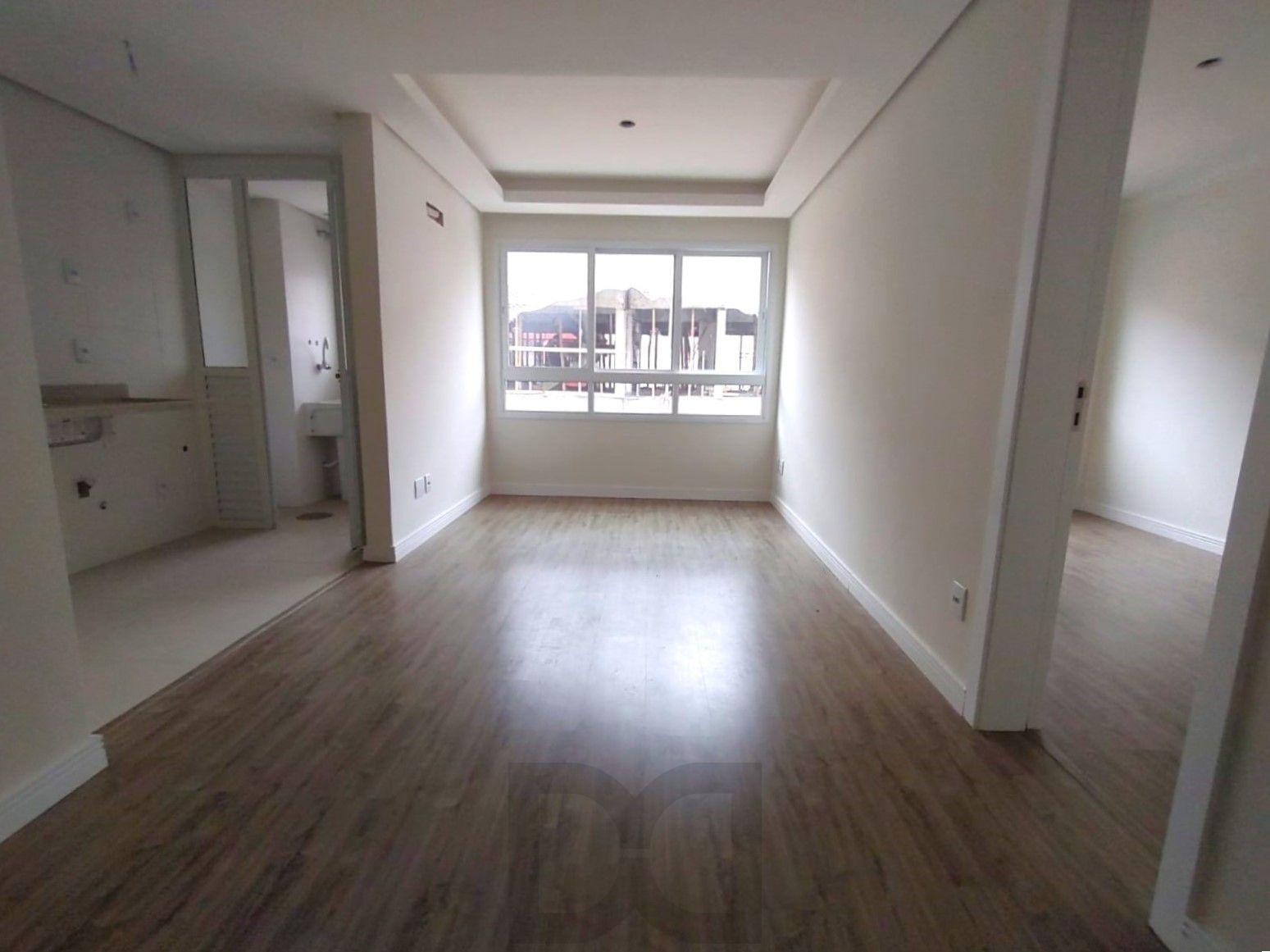 APARTAMENTO 1 DORMITÓRIO COM SUÍTE, COZINHA AMERICANA, LAVABO E AMPLO LIVING NO BOM FIM! — foto 3