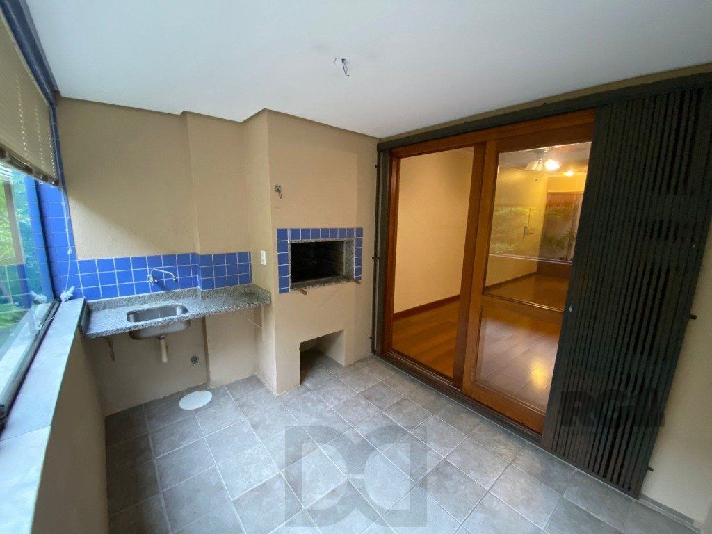 Amplo apartamento de 2 dormitórios no Petrópolis — foto 14