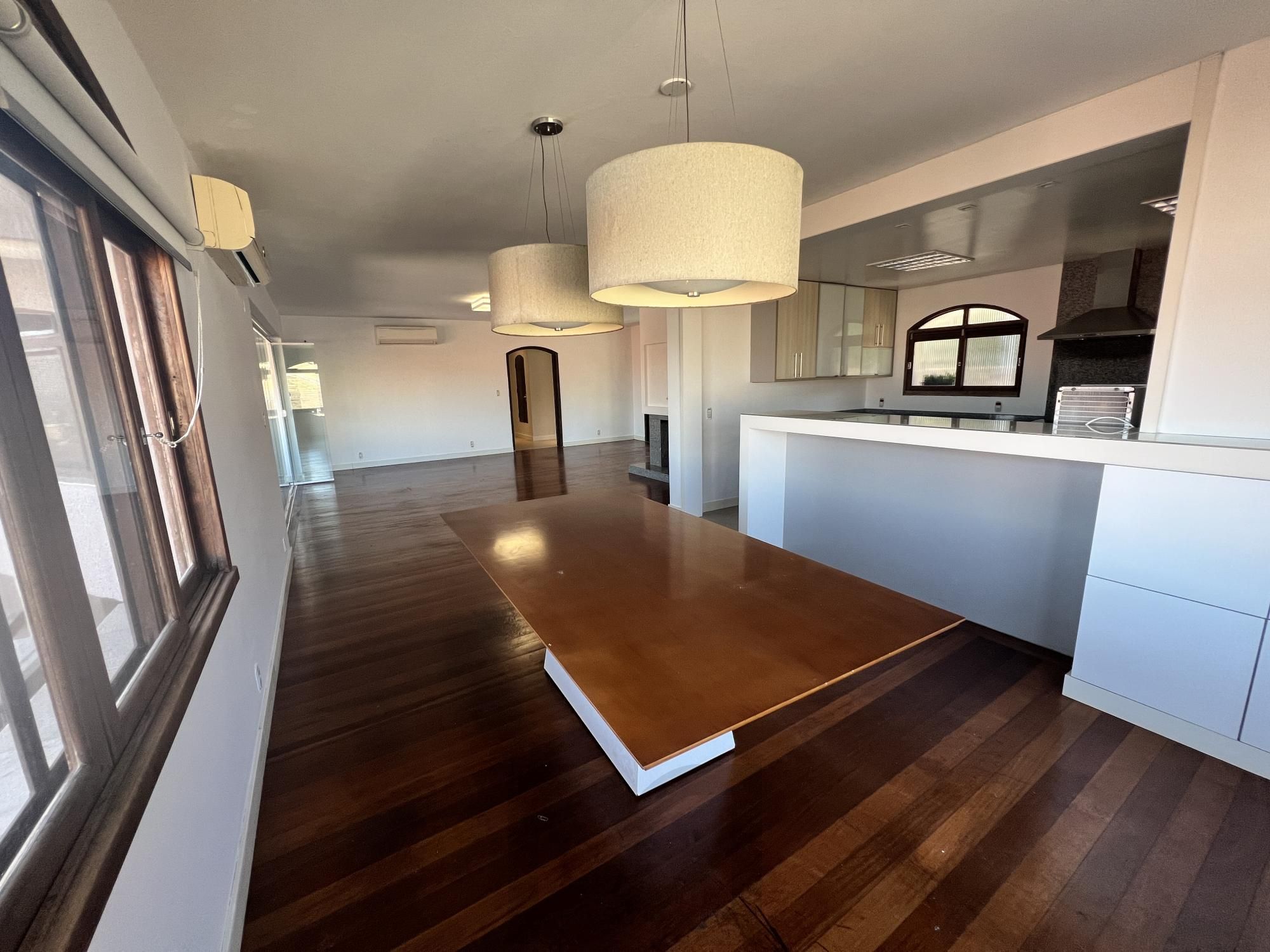 Belíssima casa no Bairro Tristeza com 645m² — foto 3