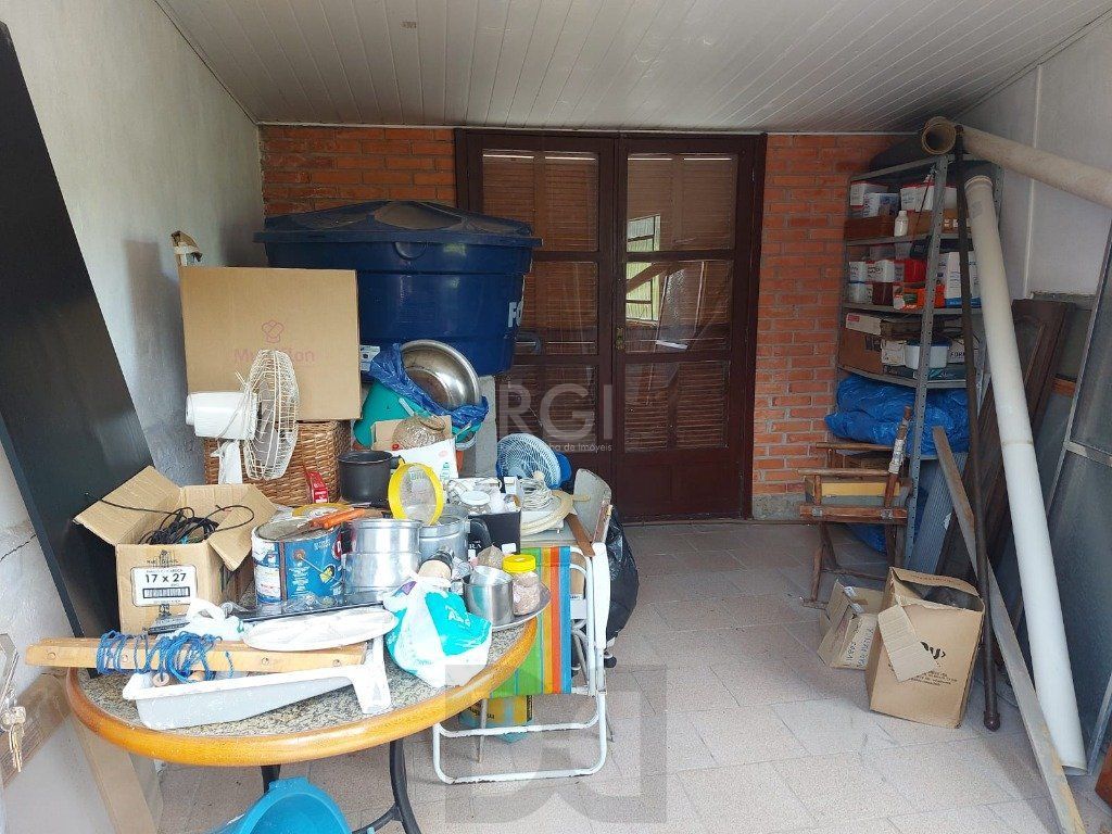 CASA COM CHURRASQUEIRA E GARAGEM PARA 2 CARROS — foto 19