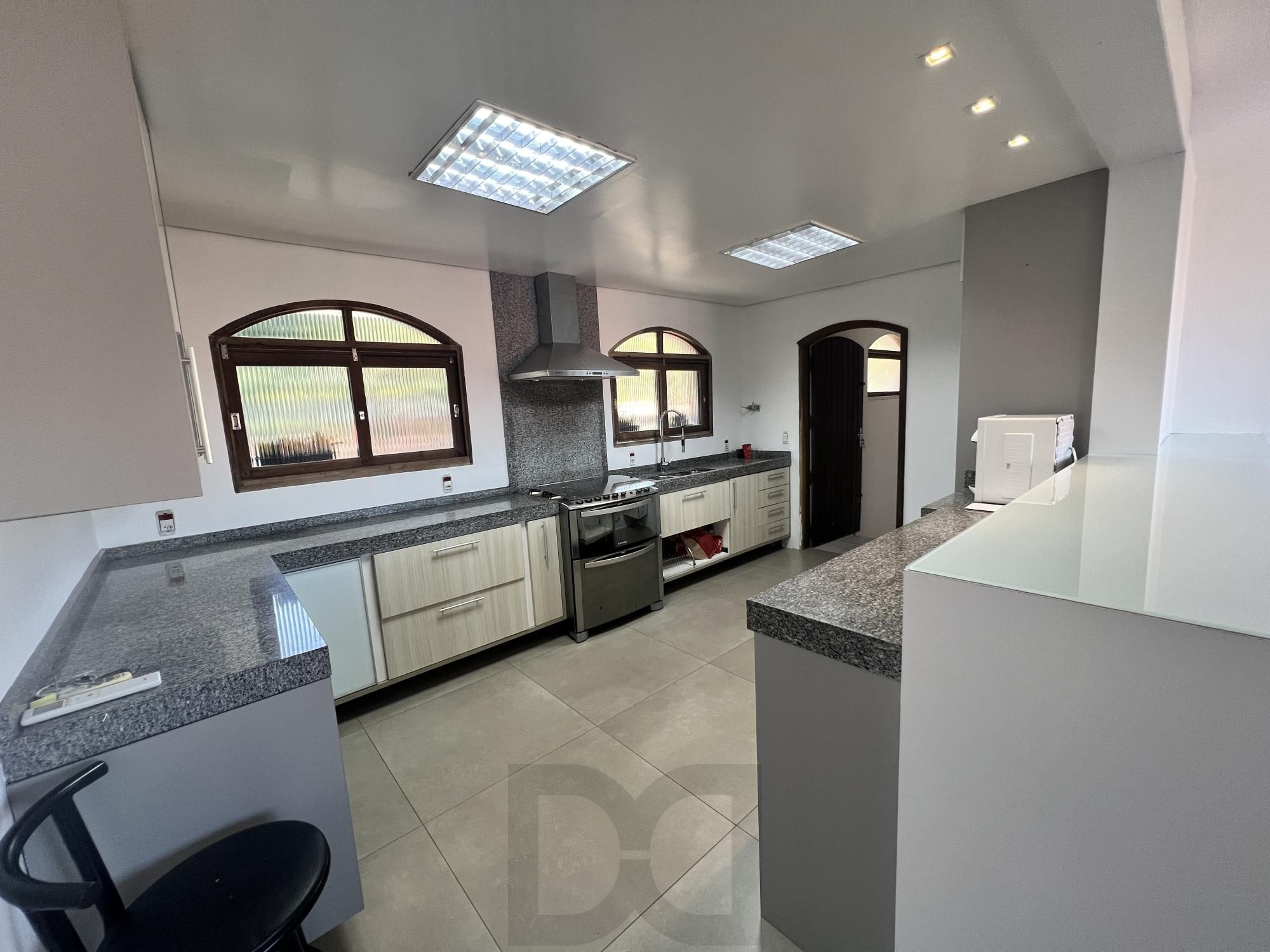 Belíssima casa no Bairro Tristeza com 645m² — foto 5