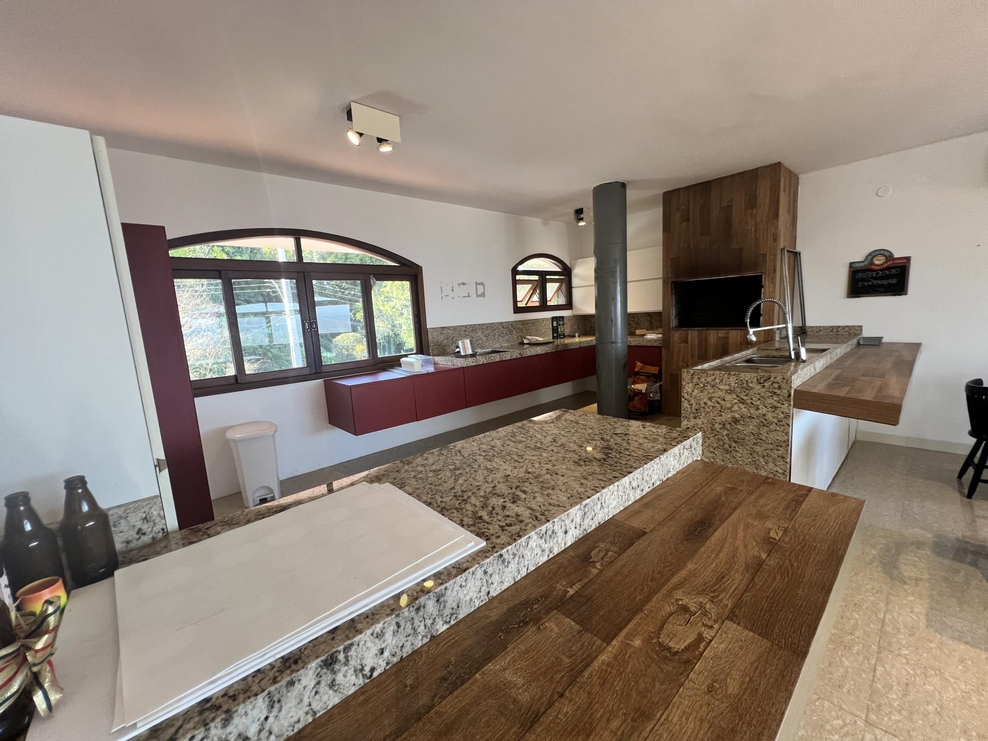 Belíssima casa no Bairro Tristeza com 645m² — foto 29
